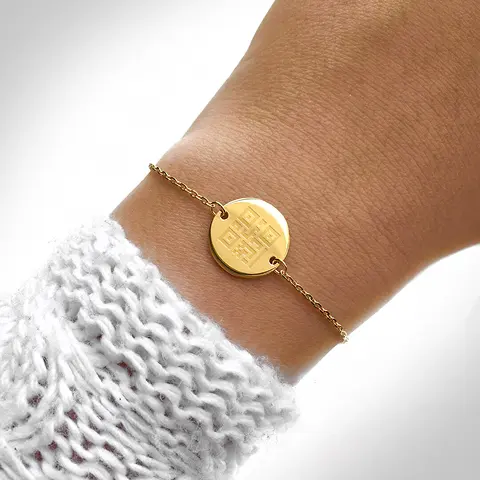 Gold bracelet with QR provenance code